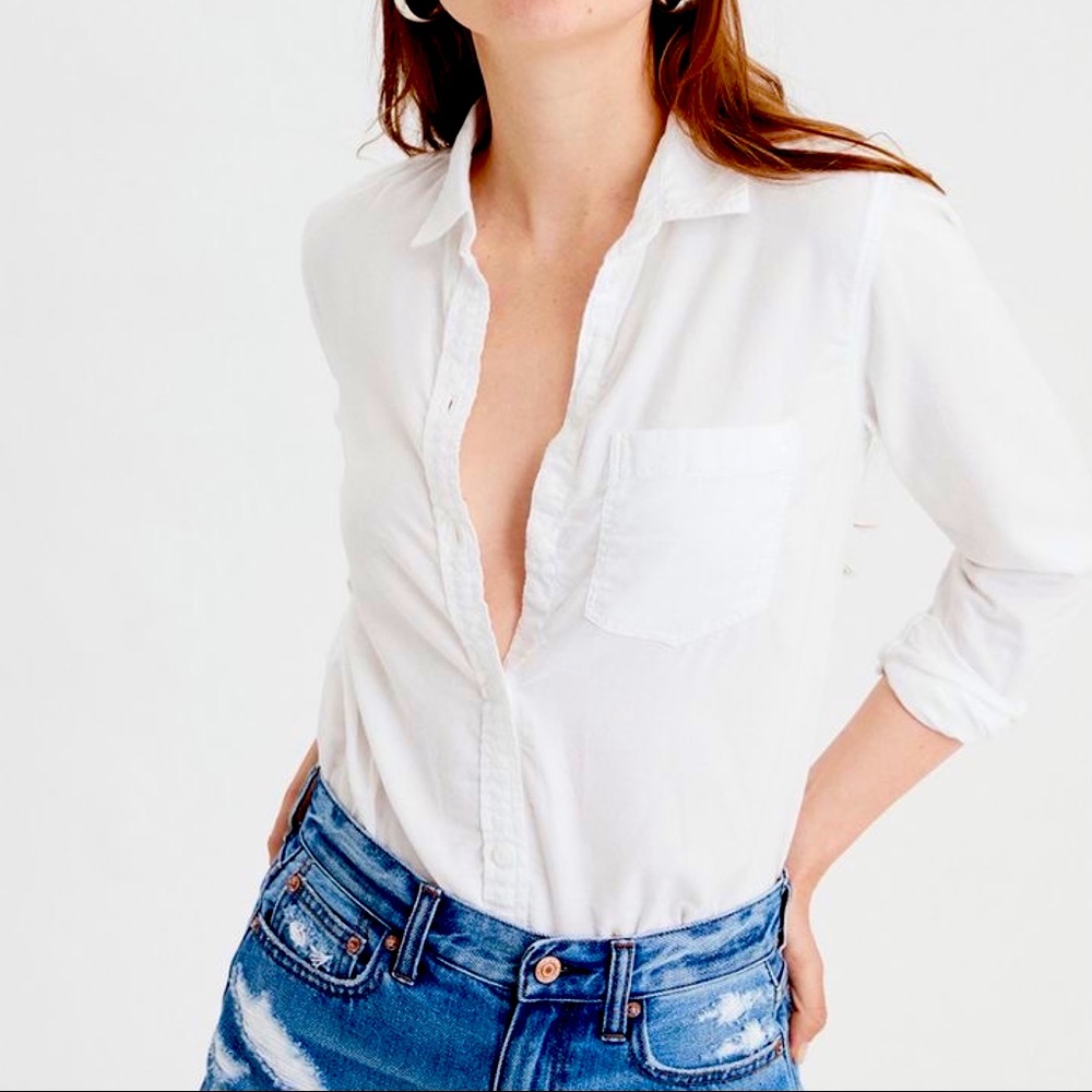 American Eagle Uniform White Button Down Shirt